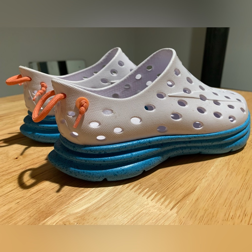 Active Recovery Shoe - KANE REVIVE White / Pacific Speckle, women’s 7, men 5